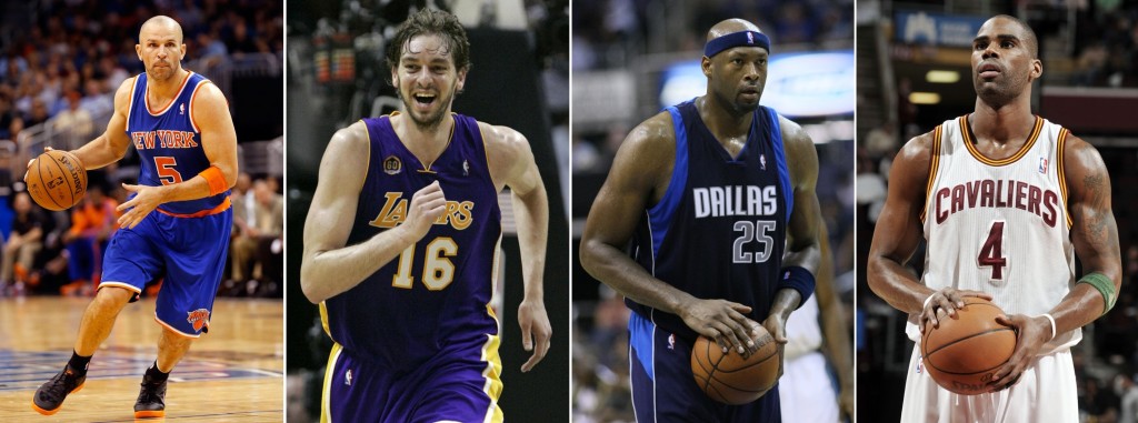 Les lauréats de la saison passée : Jason Kidd (MVP) / Pau Gasol (ROY) ; Eric Dampier (DPOY) ; Antawn Jamison (6th Man)