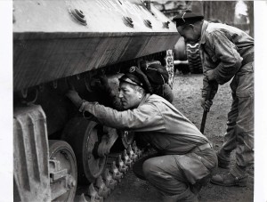 bobcousy qui répare le tank de Chris