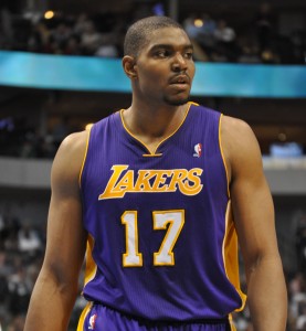 Les bowlings de Chicago semblent convenir à Andrew Bynum...